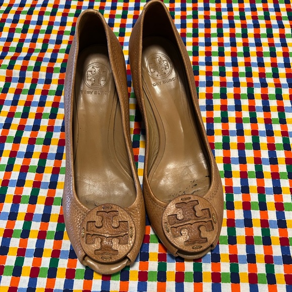 Tory Burch Shoes - Tory Burch Women's Tan Peep Toe Shoes 9